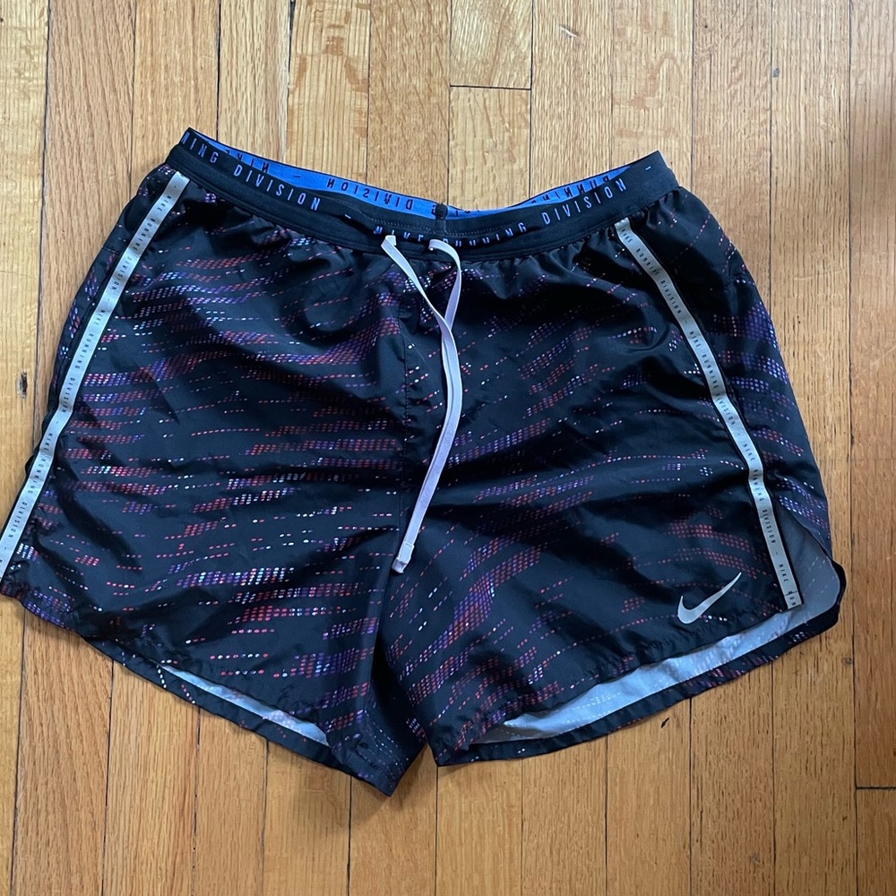 Nike 5” flex stride shorts (M)